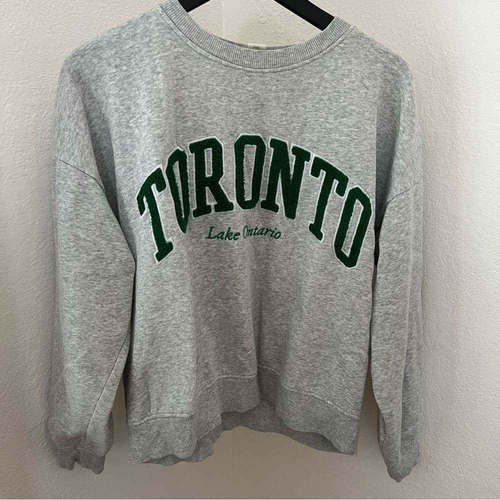 HM Toronto Sweatshirt